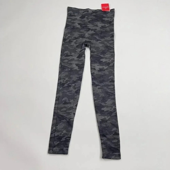 Spanx Look At Me Now Charcoal Heather Camo Seamless Leggings - Picture 2 of 10